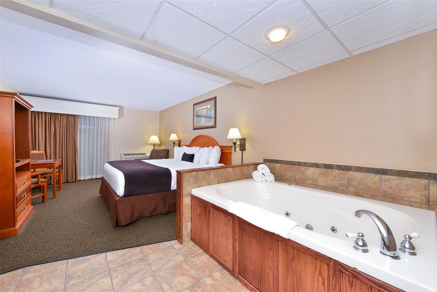 Revel Hotel Minot - Surestay Collection By Best Western Exteriör bild