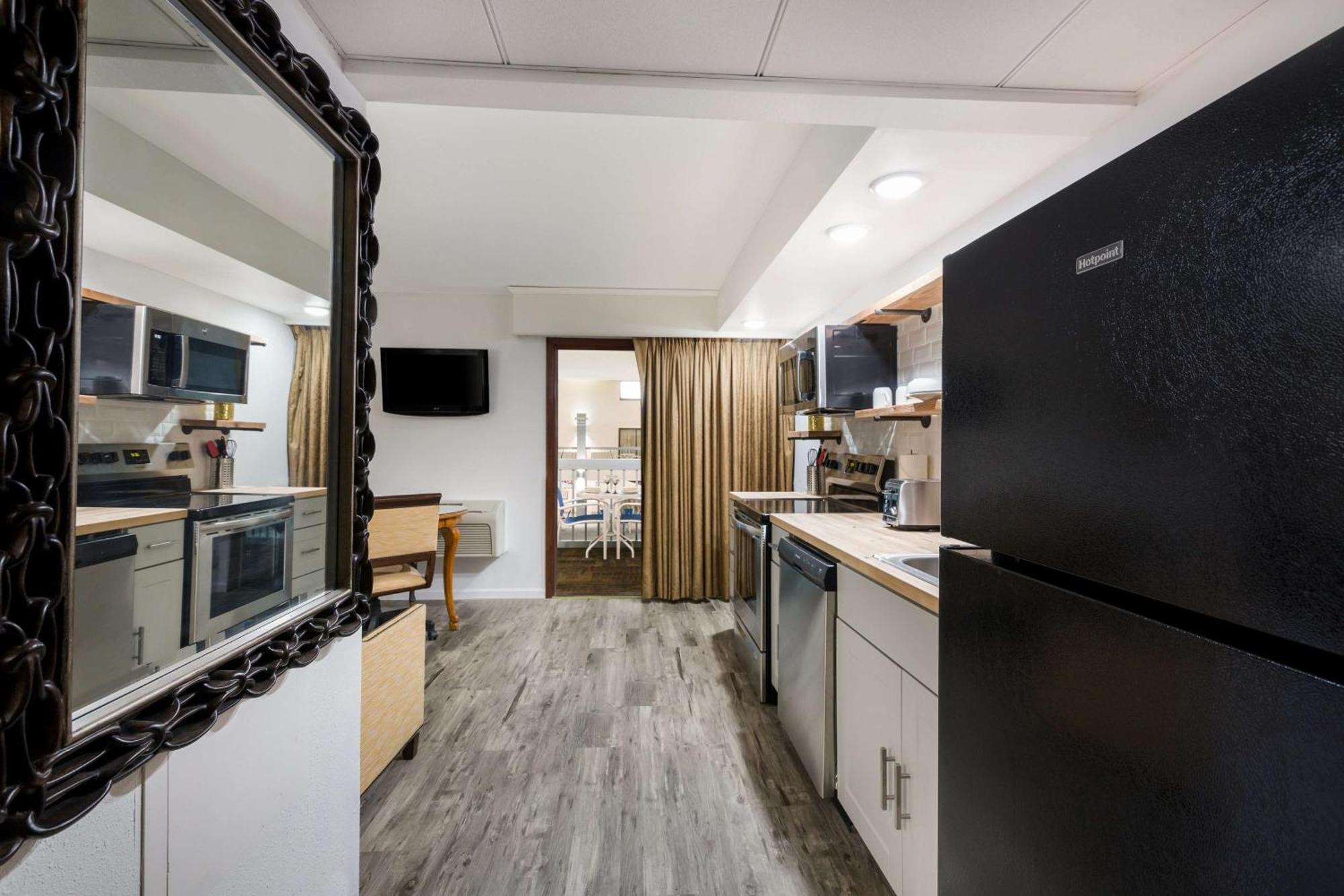 Revel Hotel Minot - Surestay Collection By Best Western Exteriör bild
